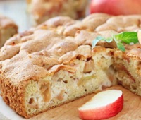 Шарлотка с яблоками - 14 самых простых и очень вкусных рецептов