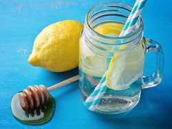 Польза воды с лимоном в течение дня
