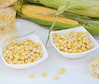 Как правильно заморозить кукурузу на зиму в зернах и в початках - лучшие рецепты