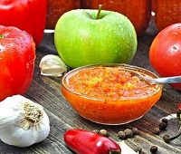 Аджика на зиму с яблоками - 8 самых простых и очень вкусных рецептов