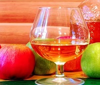 Как приготовить из яблок кальвадос - 4 рецепта на любой вкус